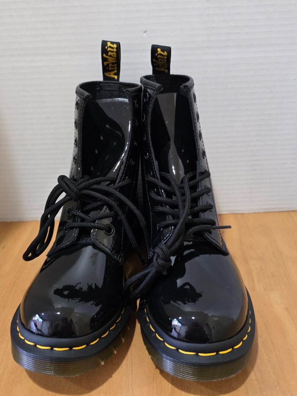 Dr. Martens Women's Airwaves Patent Leather Lace Up Combat Boots Black Sz 6 NWOT